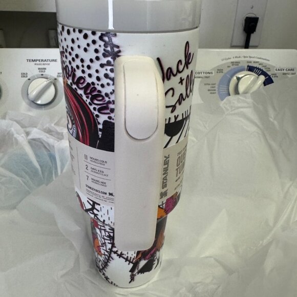 Stanley Flowstate Tumbler The Nightmare Before Christmas NIB - Picture 4 of 16